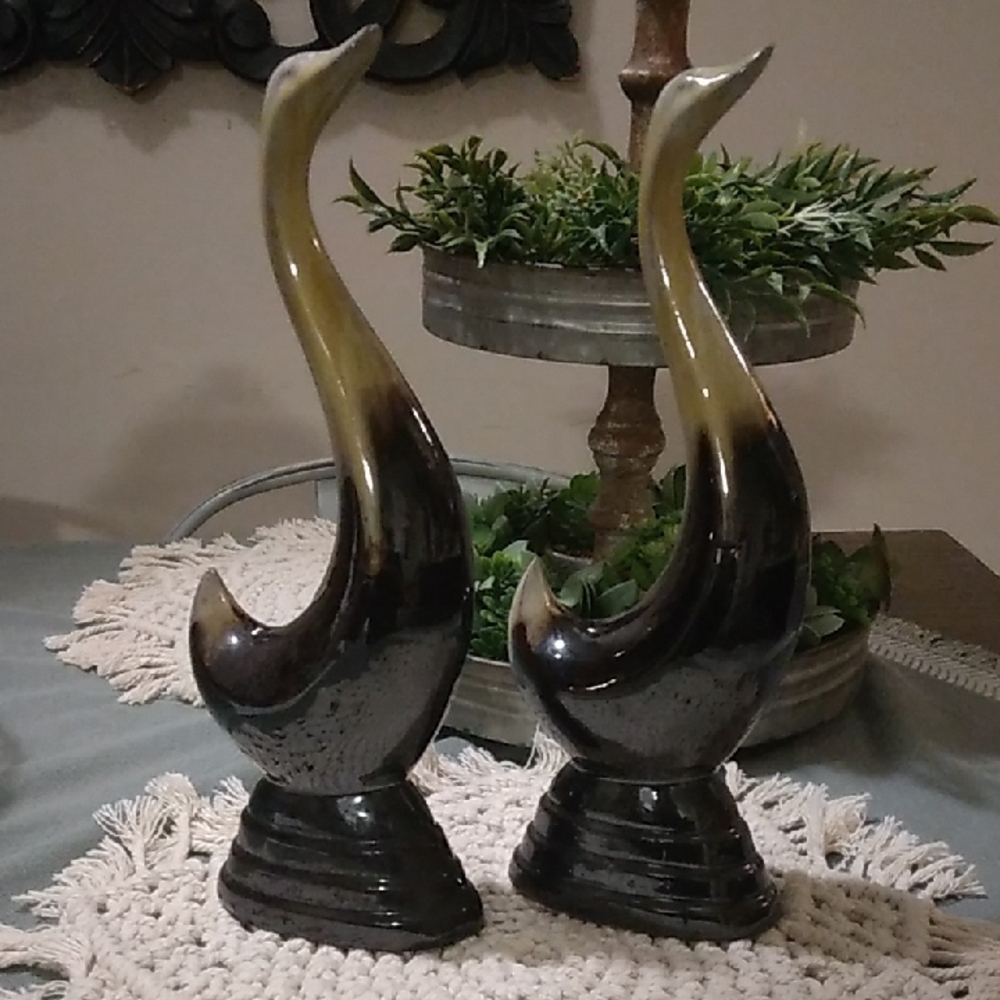 Vintage 1950-60's Mid Century Dee Bee Imports Swan Sculptures